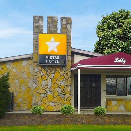 M Star Columbus North Motel Екстериор снимка