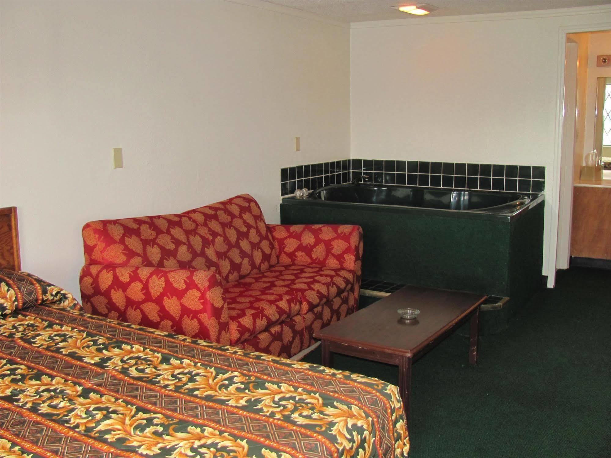M Star Columbus North Motel Екстериор снимка